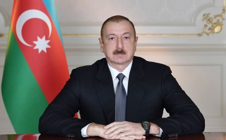 Zəfər xronikası. 25 oktyabr 2020-ci il: Prezident, Ali Baş Komandan İlham Əliyevin rəhbərliyi ilə Müdafiə Nazirliyinin Mərkəzi Komanda Məntəqəsində operativ müşavirə keçirilib